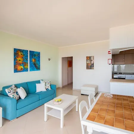 Beachfront 1 Bdr With Pool By Lovelystay * Portimao