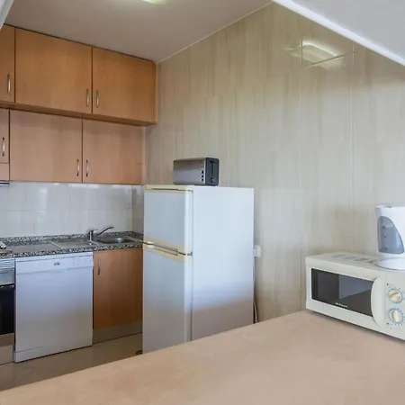 Beachfront 1 Bdr With Pool By Lovelystay * 포티마오