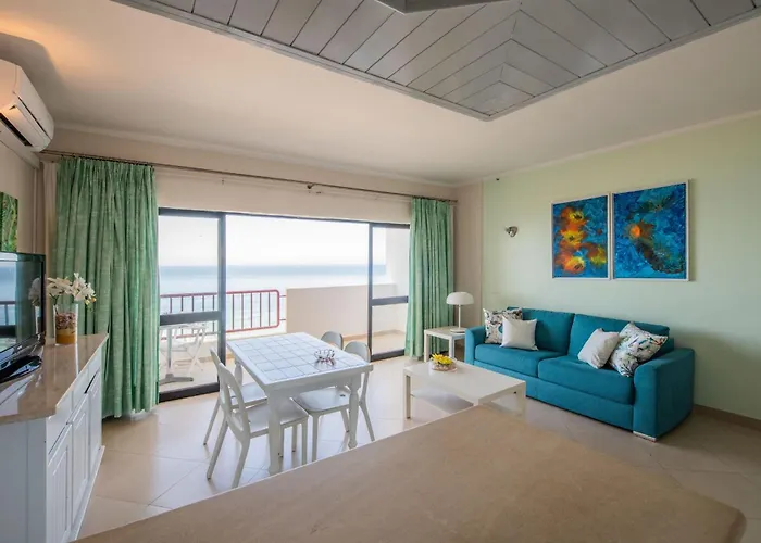 Beachfront 1 Bdr With Pool By Lovelystay Apartamento