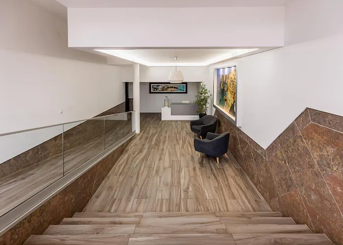 Beachfront 1 Bdr With Pool By Lovelystay * Portimão