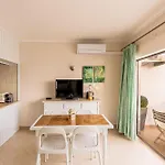 Beachfront 1 Bdr With Pool By Lovelystay شقة بورتيماو